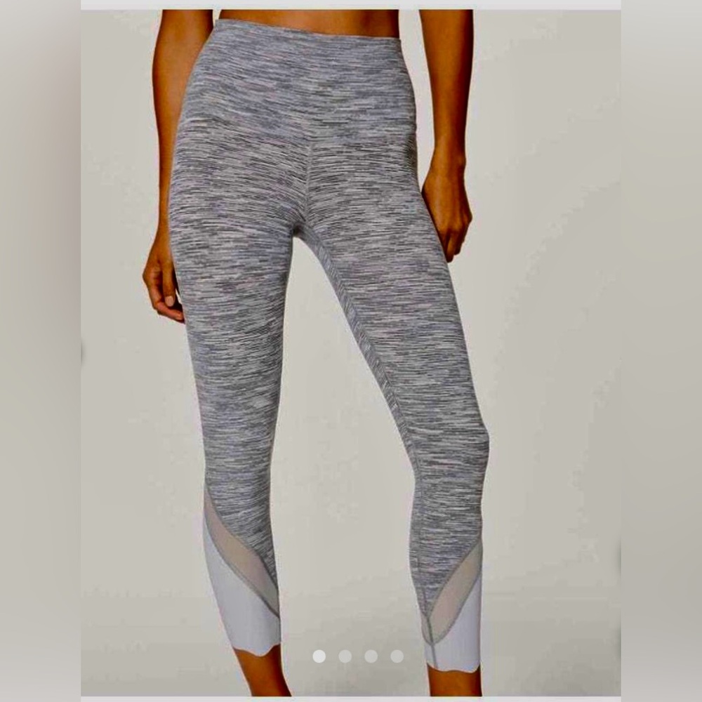 Lululemon Wunder Under Scalloped Hem High-Rise Crop Leggings Size 6 Excellent